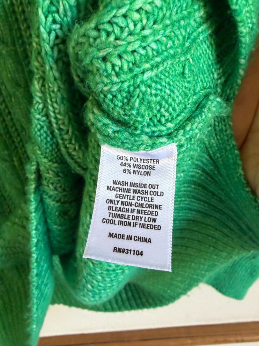 Crown & Ivy 1X Green Cable Knit Puff Sleeve Crewneck Sweater - Picture 7 of 7